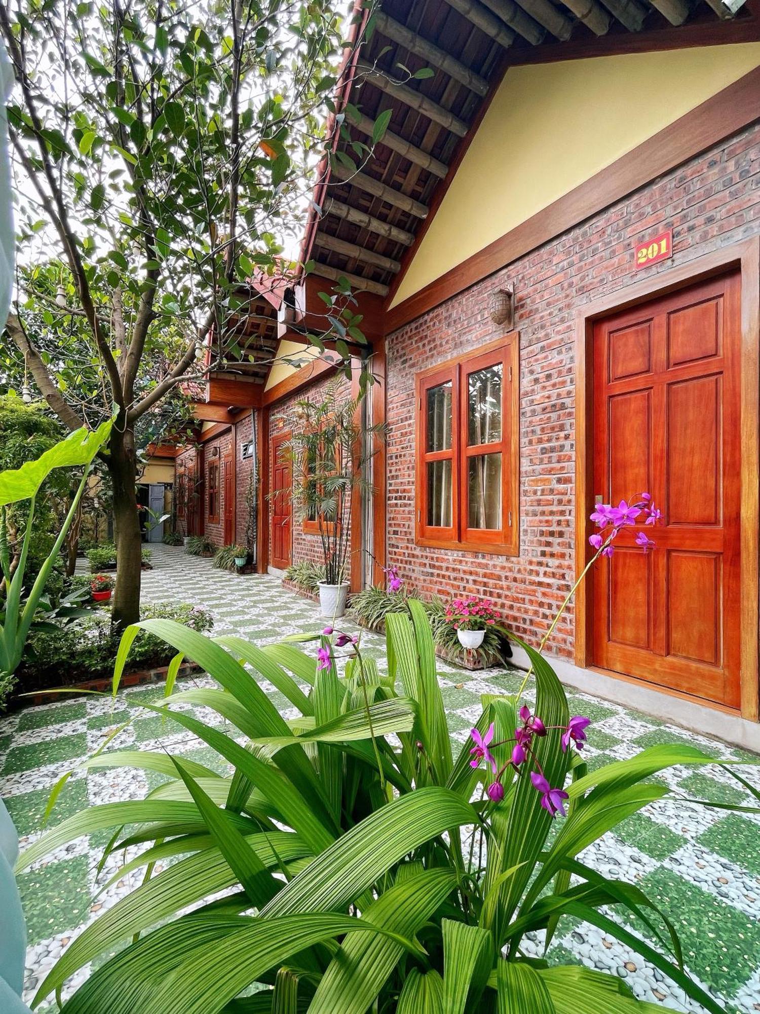 Lodge By Tam Coc Lake Ninh Binh Exterior photo
